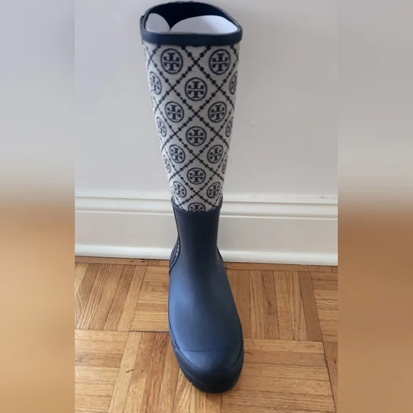 Brand New Tory Burch Blue and Beige Women's Rainboots - Picture 4 of 4